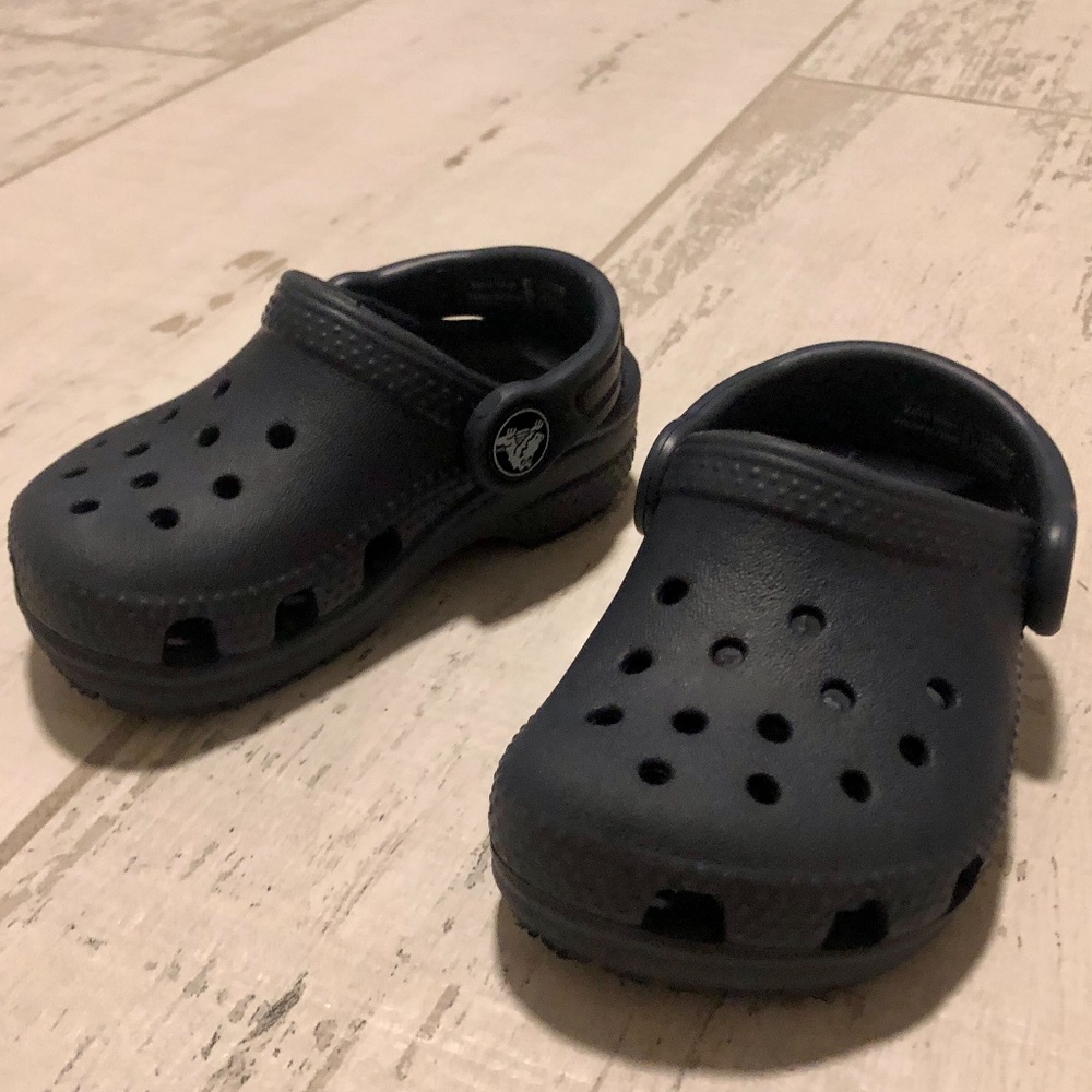 Crocs Kids' Classic Clog, Navy, 5 M US Toddler